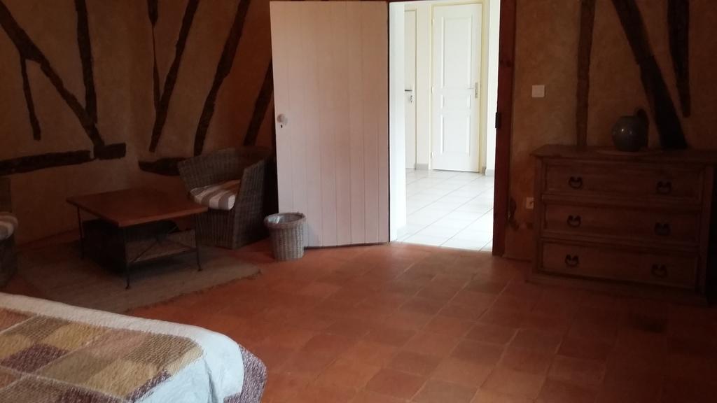 Bed and Breakfast Relais Du Haget Cravenceres Exterior foto